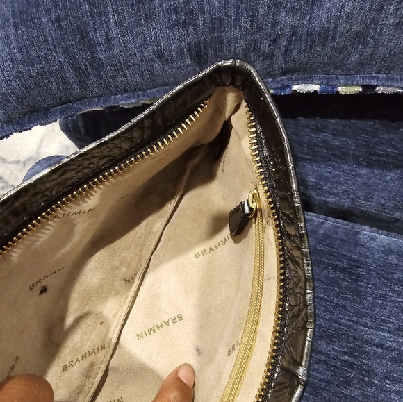 Brahmin croc detailed wristlet - Picture 6 of 9